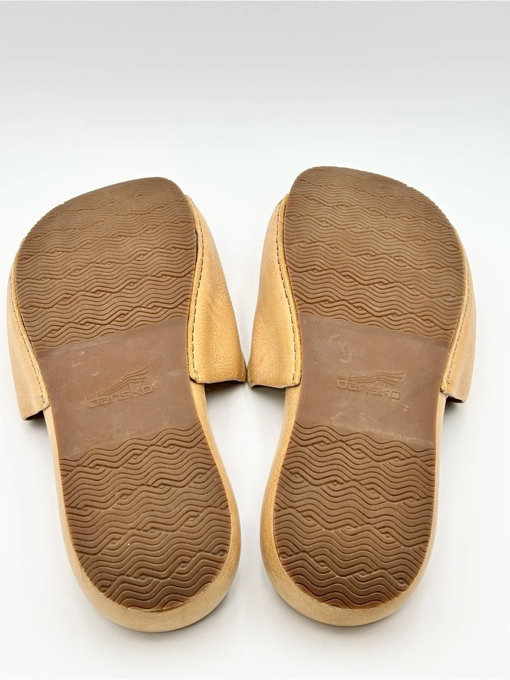 Dansko Twyla Beige Leather Slide Sandals - Wide Strap Slip-On  size 42